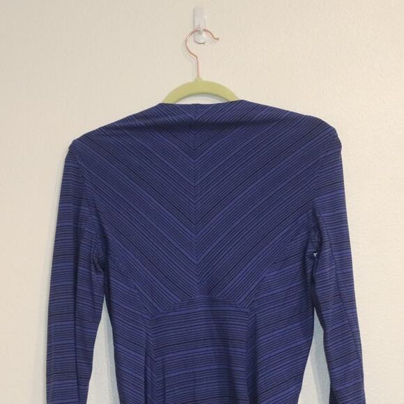 Lululemon Sapphire Blue Kanto Catch Me Long Sleeve Sz 4 - Picture 6 of 12